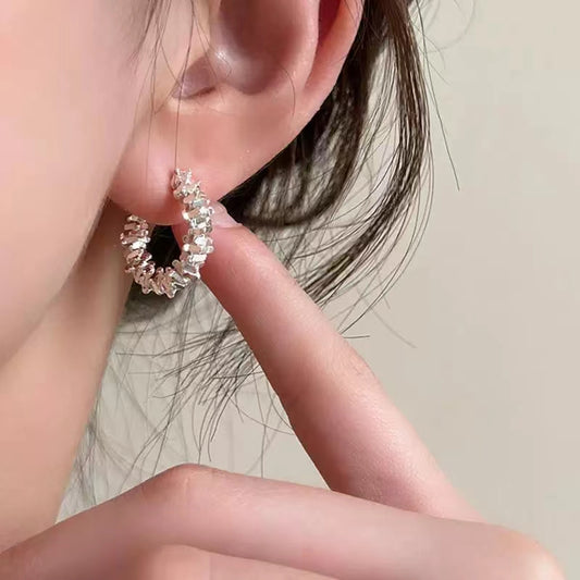 Fashionable S925 Silver Needle Cauliflower Art Niche Design Earrings Suitable for Women's Daily Dating Party Wear