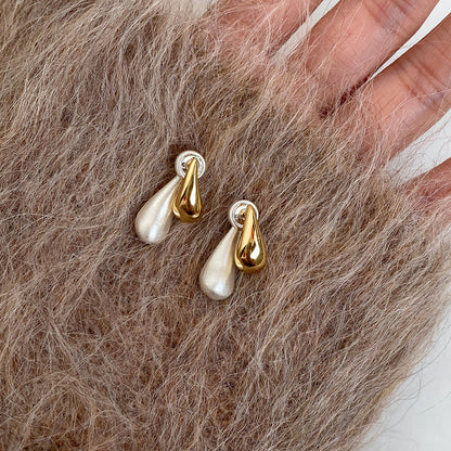 Niche unique temperament two-color splicing water drop earrings light luxury high-end autumn and winter earrings 2025 new hot style